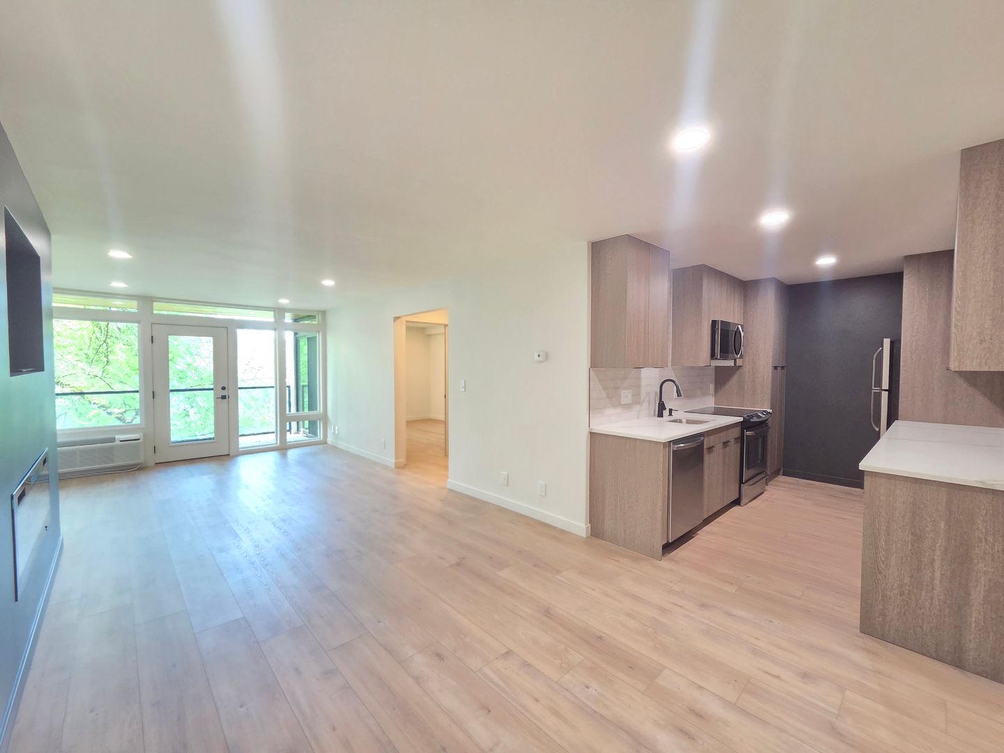 Spokane Apartment: 358 S. Coeur d' Alene St.