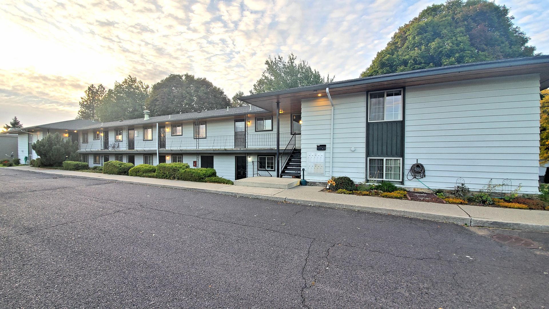 Spokane Apartment: 3315-3317 W. Bismark Ave