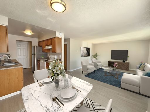 $1,095- 2 Bed / 1 Bath Ground Floor Unit in Browne's Addition – photo 1