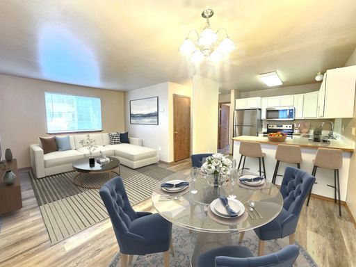 $1,900 - 4 Bed / 2 Bath Spacious Townhome in Perry District - Utilities Included – photo 1