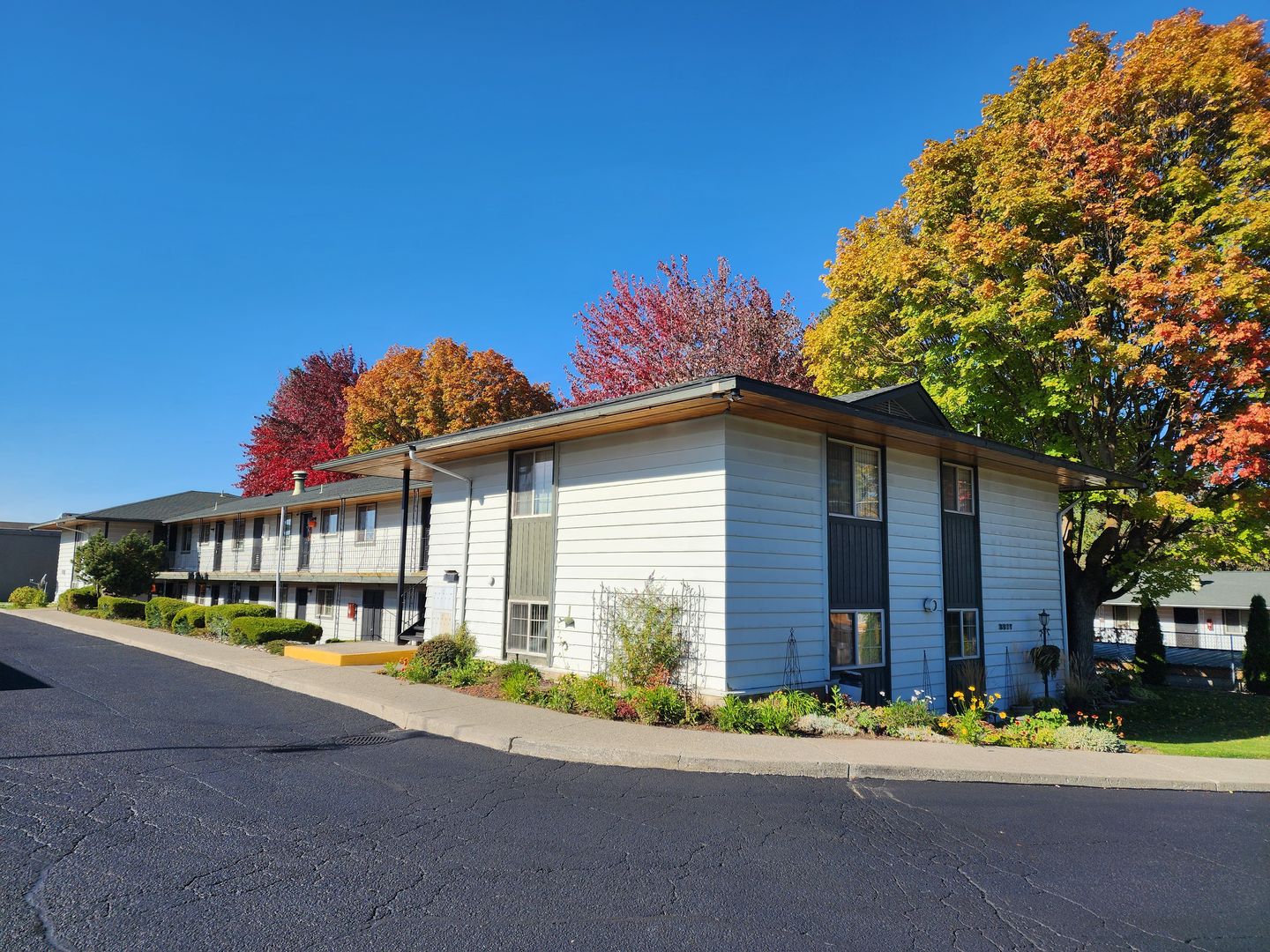 Spokane Apartment: 3315-3317 W. Bismark Ave