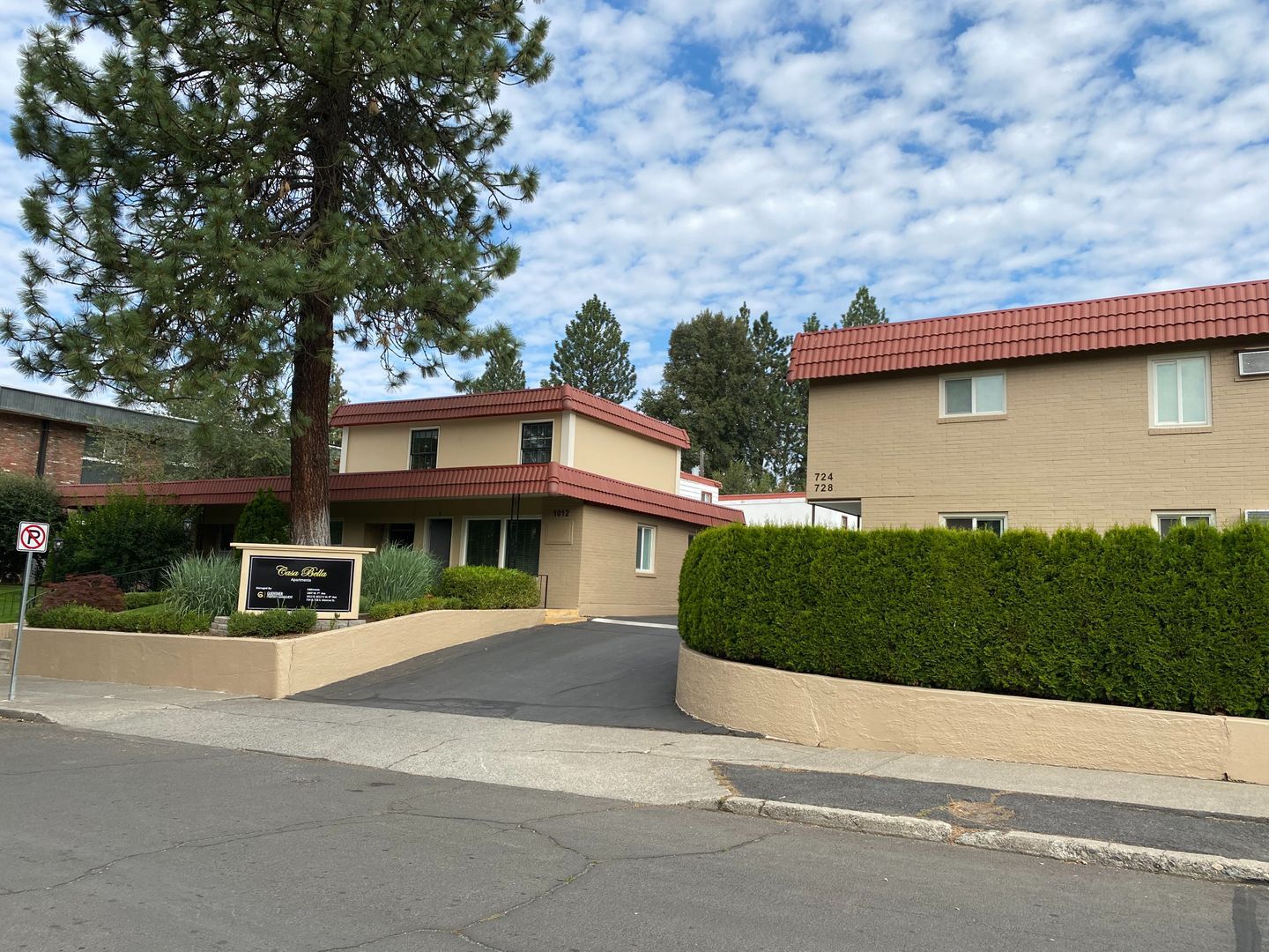 Spokane Apartment: 1012 W 8th Ave