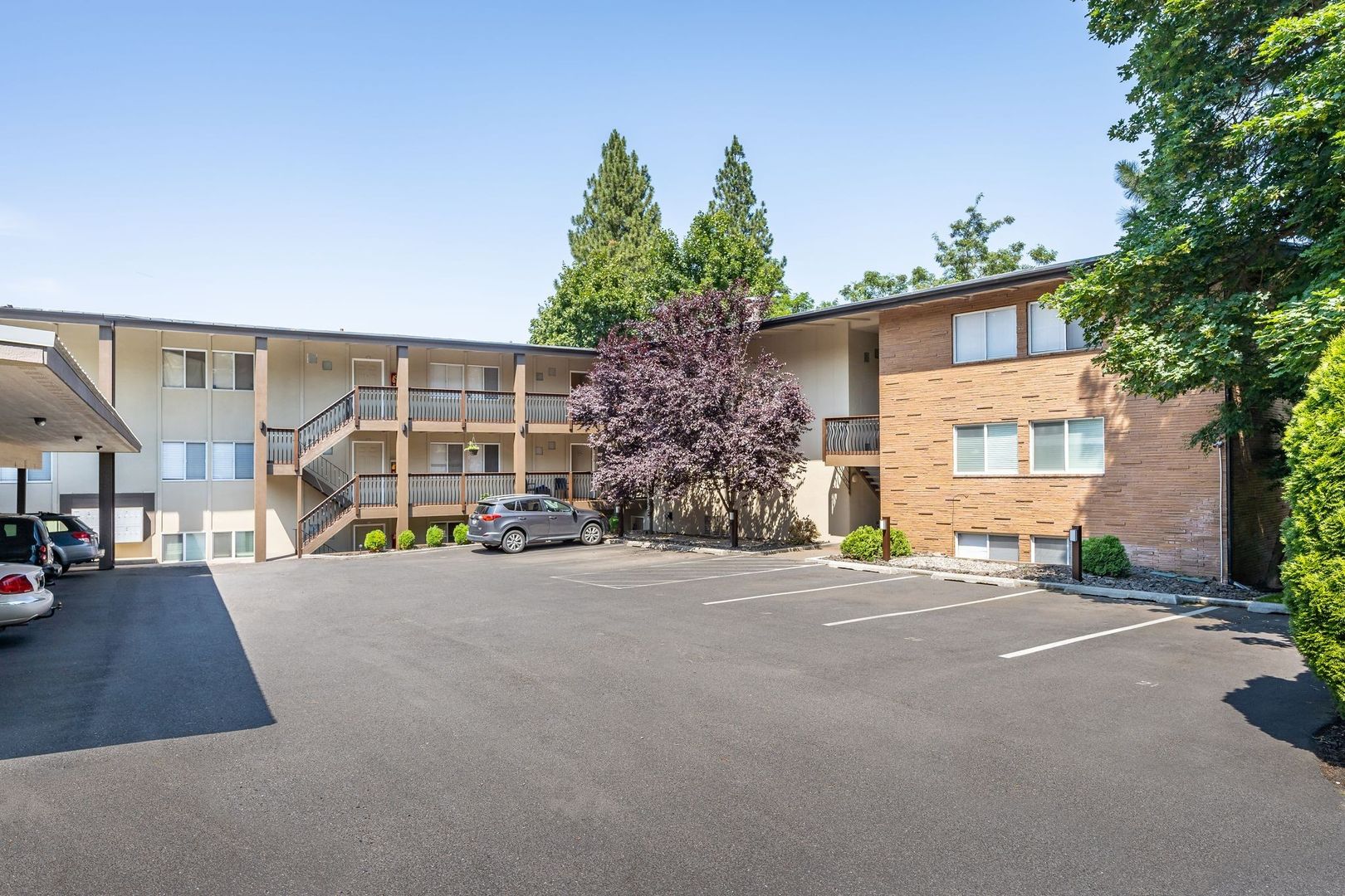 Spokane Apartment: 112 W. Cliff Dr.