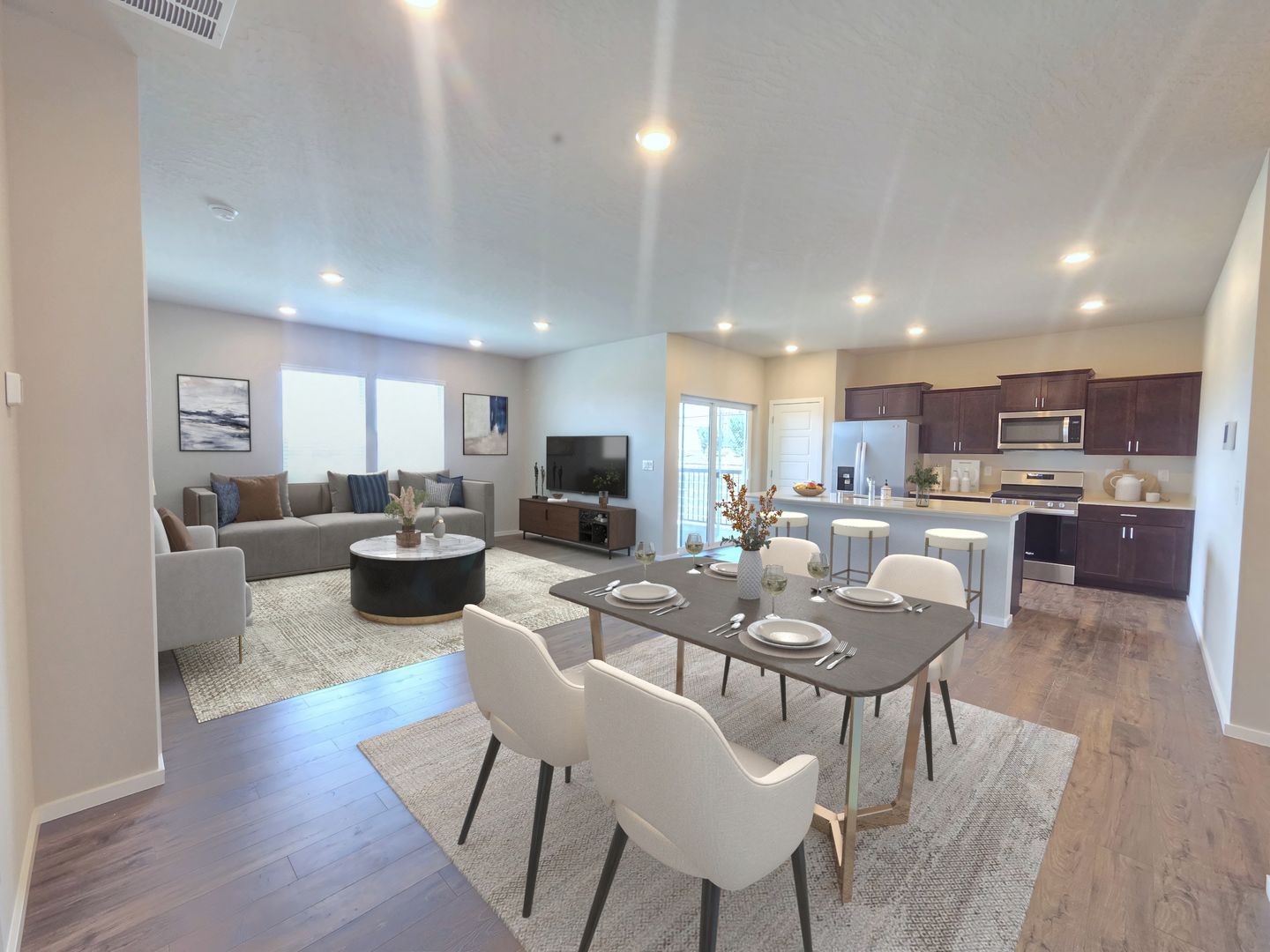 Spokane House: 5428 E Bridgeport Ct