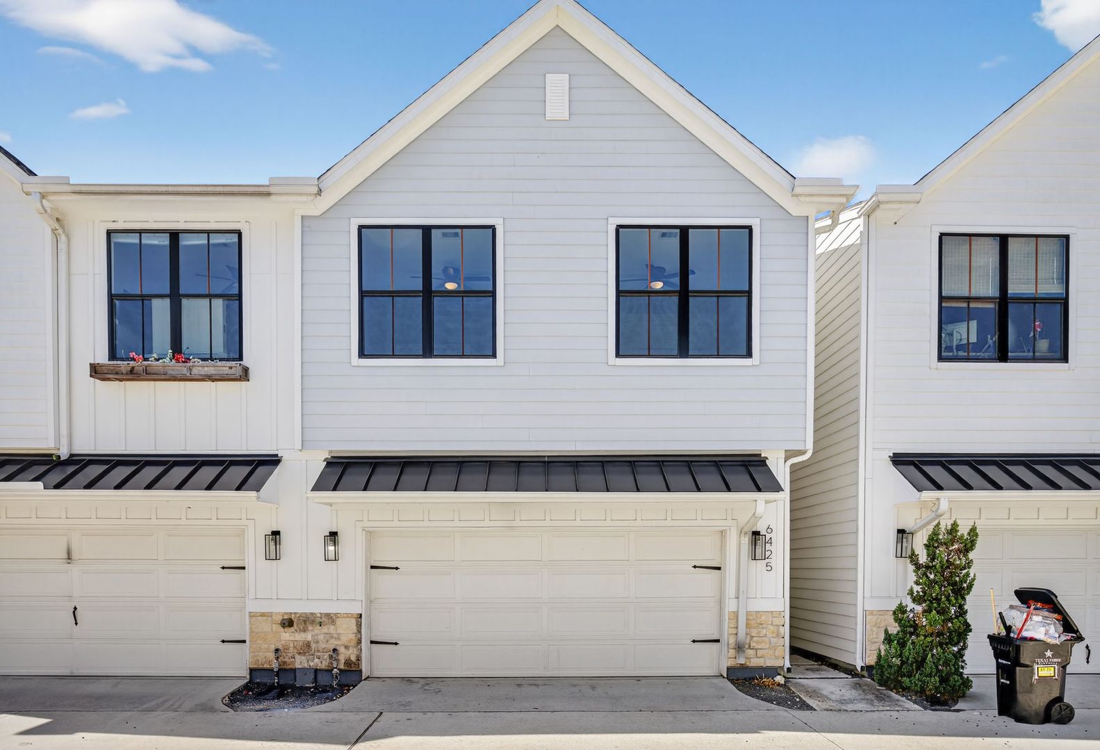 Houston House: 6425 Highland Pine Ln