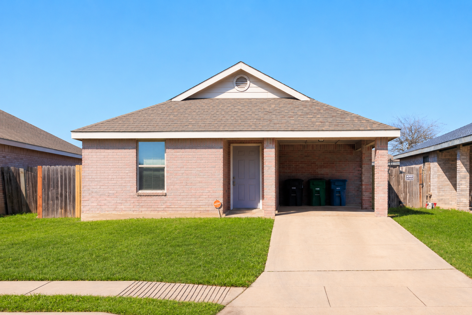 San Antonio House: 9226 Emerald Port Drive