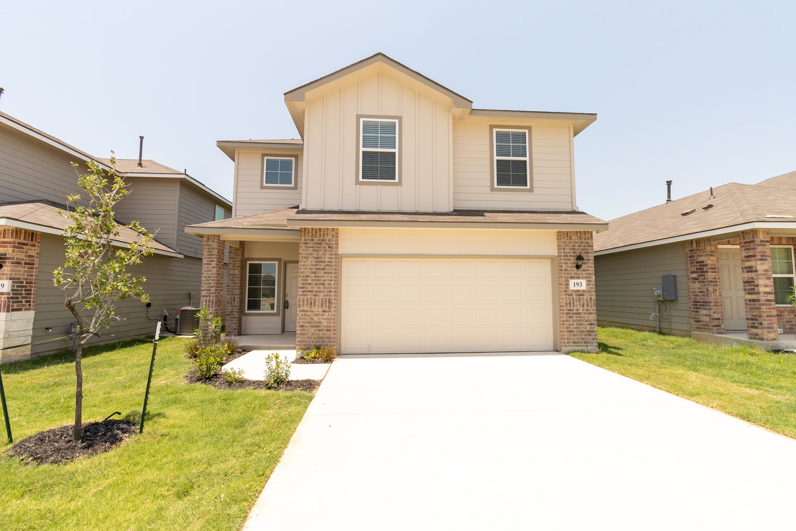 Floresville House: 193 Legendary Trail Loop