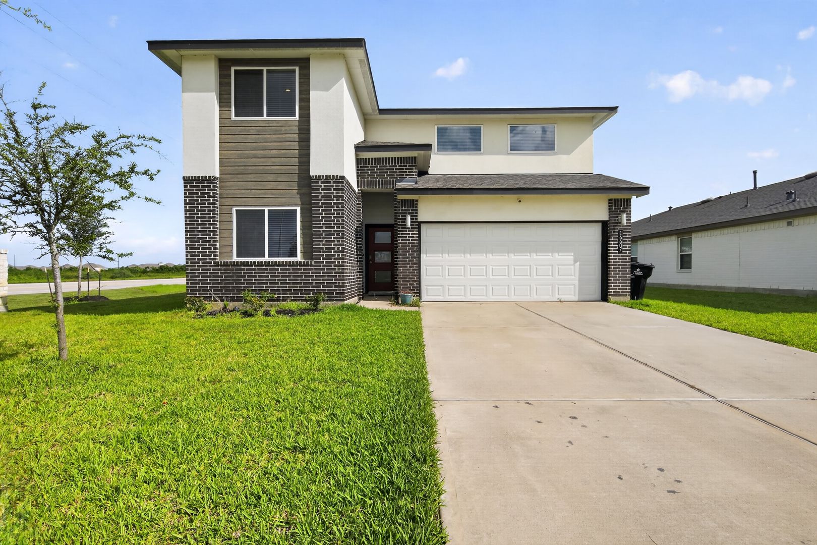 Baytown House: 14407 Sweetwater Dr.