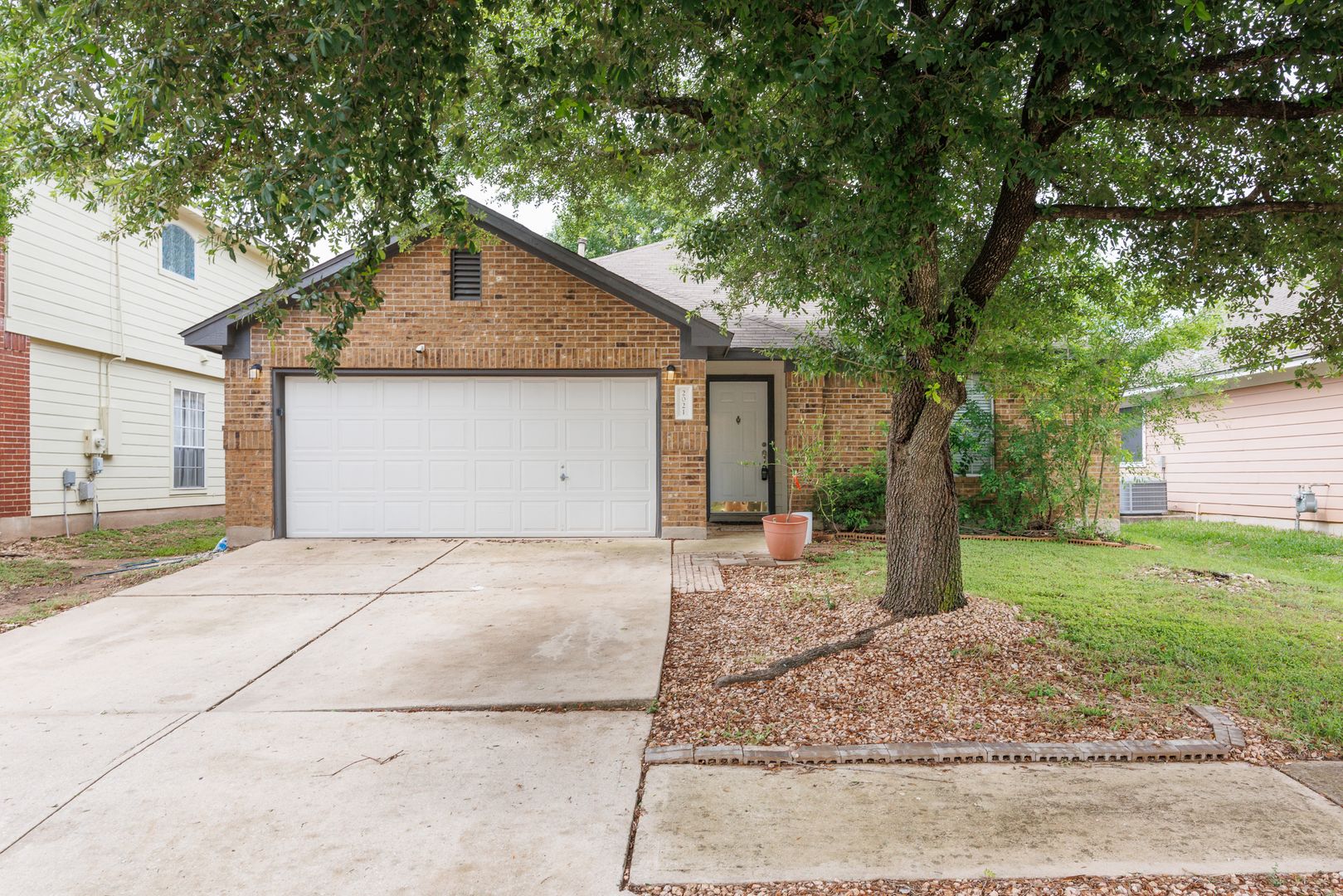 Round Rock House: 2021 Monica Lane