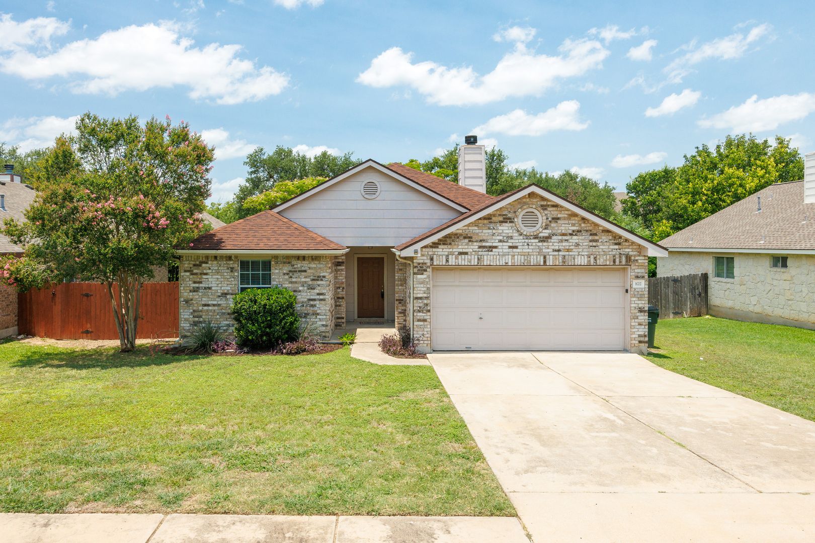 Leander House: 16702 Shipshaw River Dr