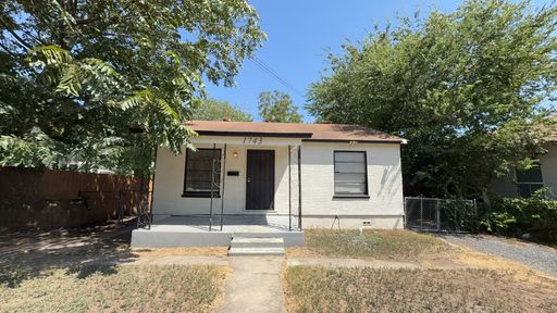 Charming 3-Bedroom Home with Hardwood Floors & Private Fenced Yard – photo 1