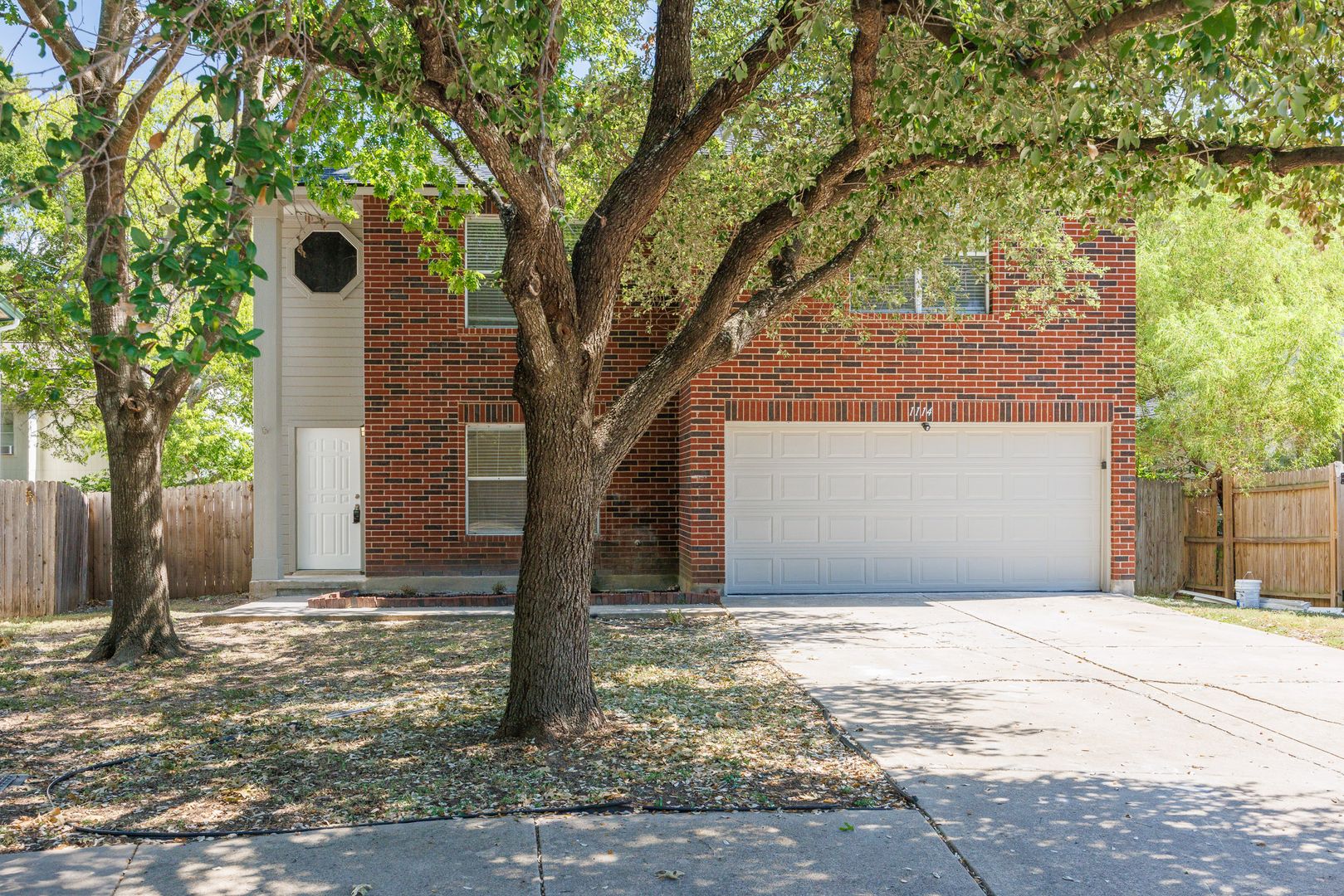 Round Rock House: 1114 Thorn Creek Place