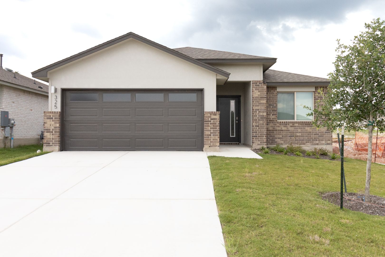 Georgetown House: 325 Coda Xing