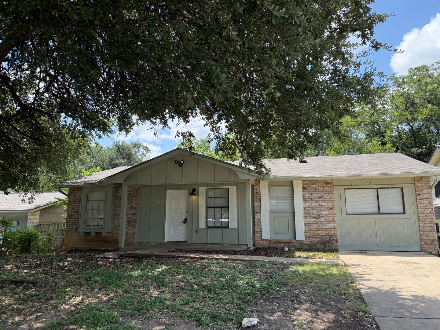 San Antonio House: 2307 Lake Louise Dr.