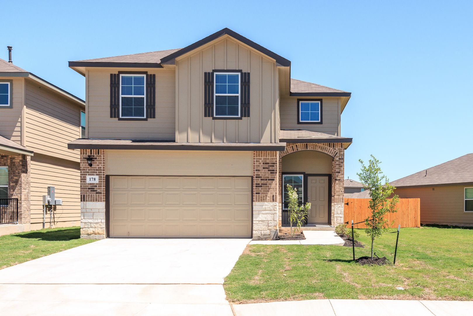 Floresville House: 178 Legendary Trail Loop