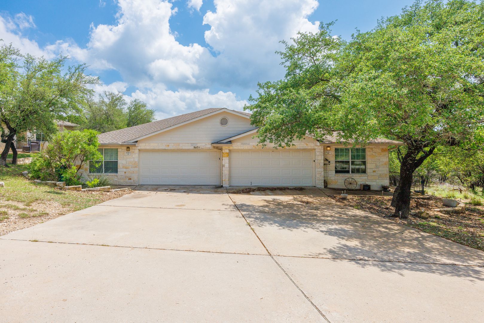 Lago Vista House: 21513 Pershing Avenue Unit A