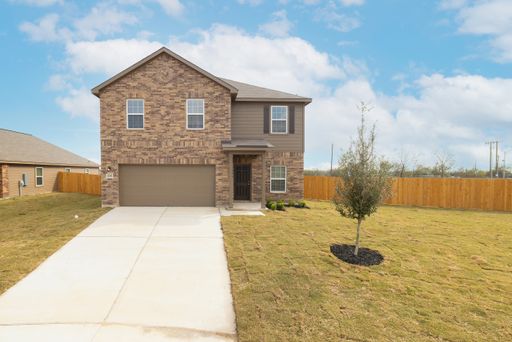 Spacious 4BR Home with HUGE Private Backyard in Homestead Estates – Minutes from Austin