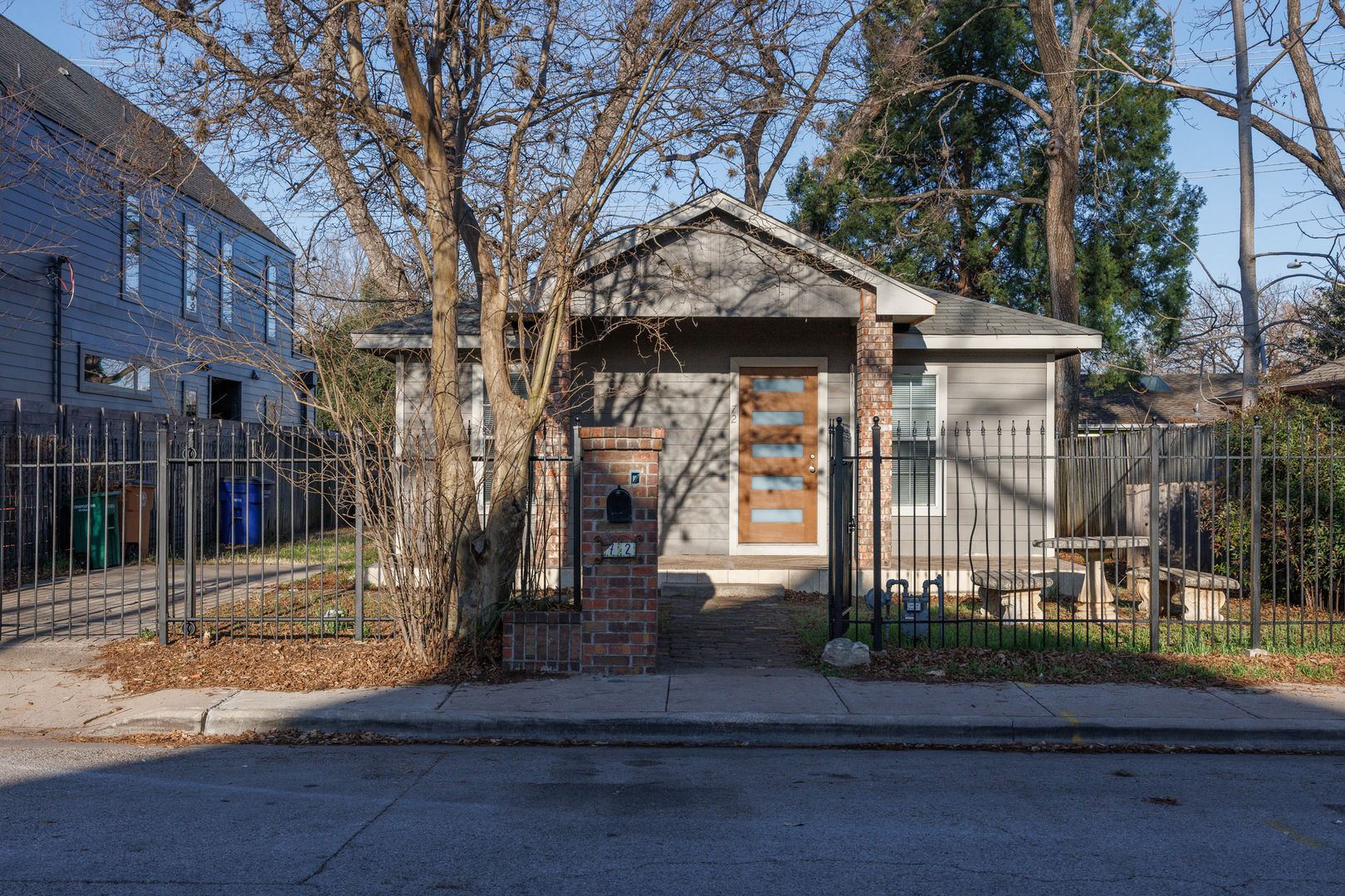 Austin House: 72 Julius Street