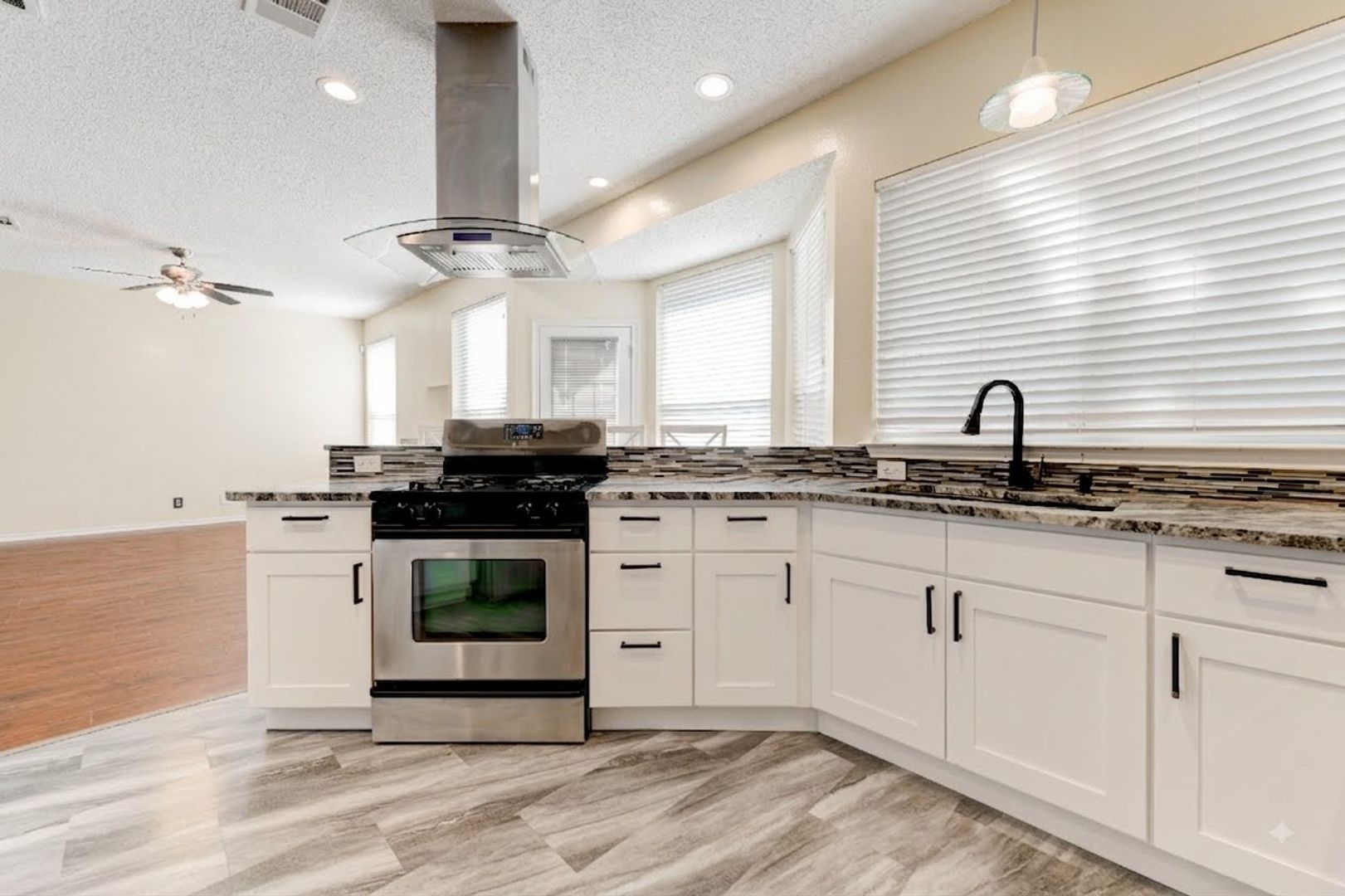 16913 Langland Rd 3 of 12