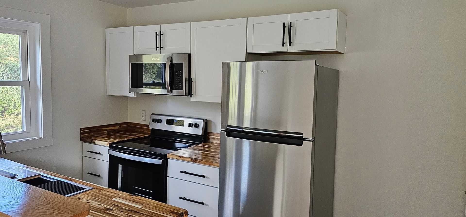 Gardiner Apartment: 158 West Hill Rd