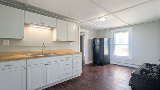 2 Bedroom, 2nd floor apartment in Skowhegan
