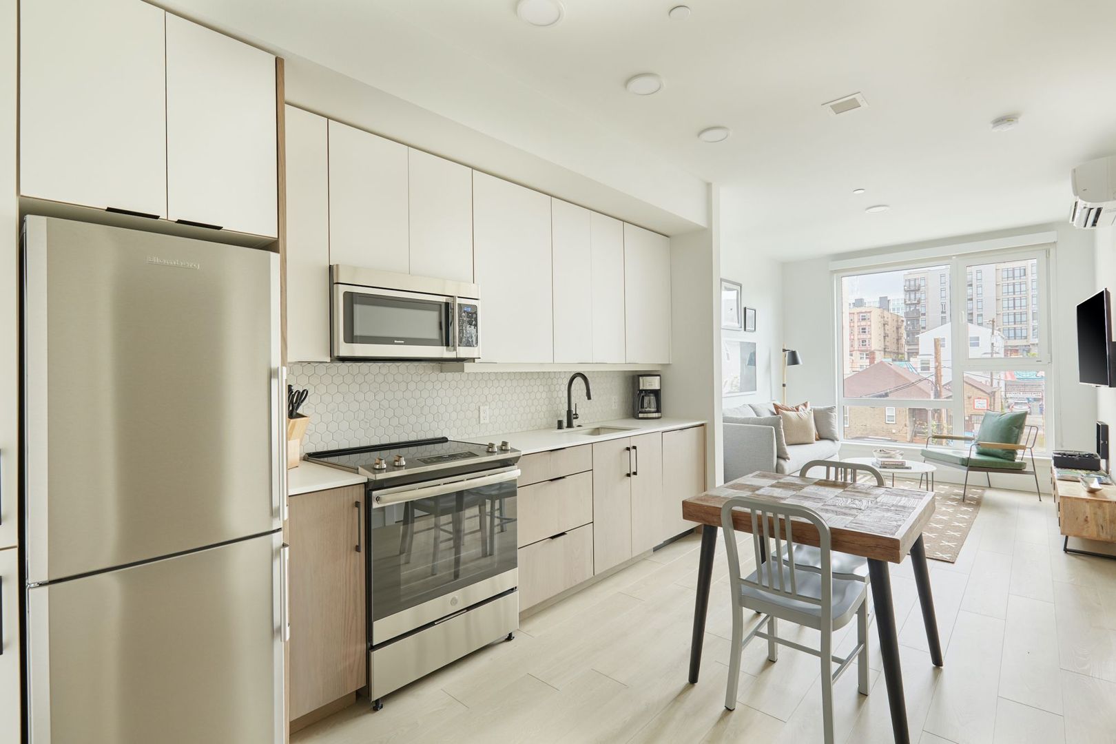 Seattle Apartment: 1300 E. Pike St.