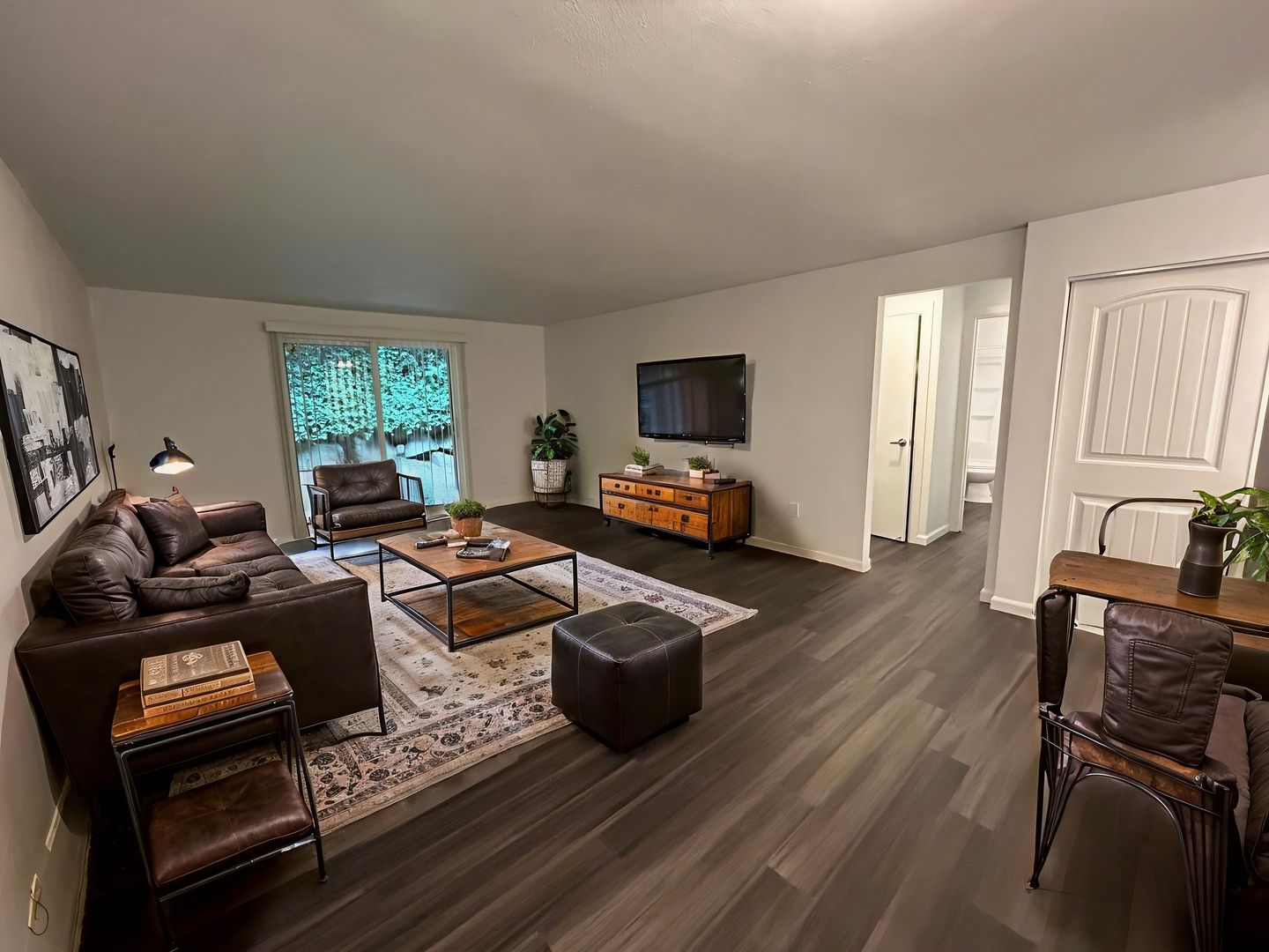 Bellevue Apartment: 10226 SE 6th St.