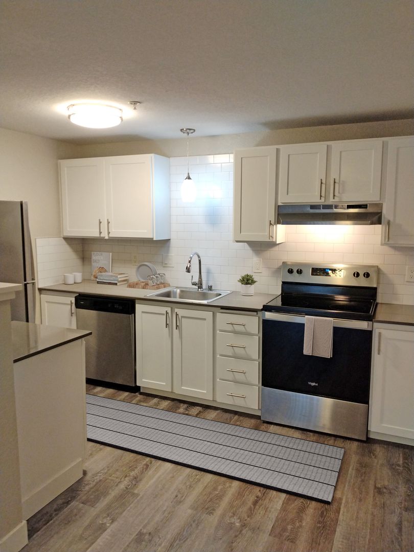 Bothell Apartment: 10735 Ross Rd