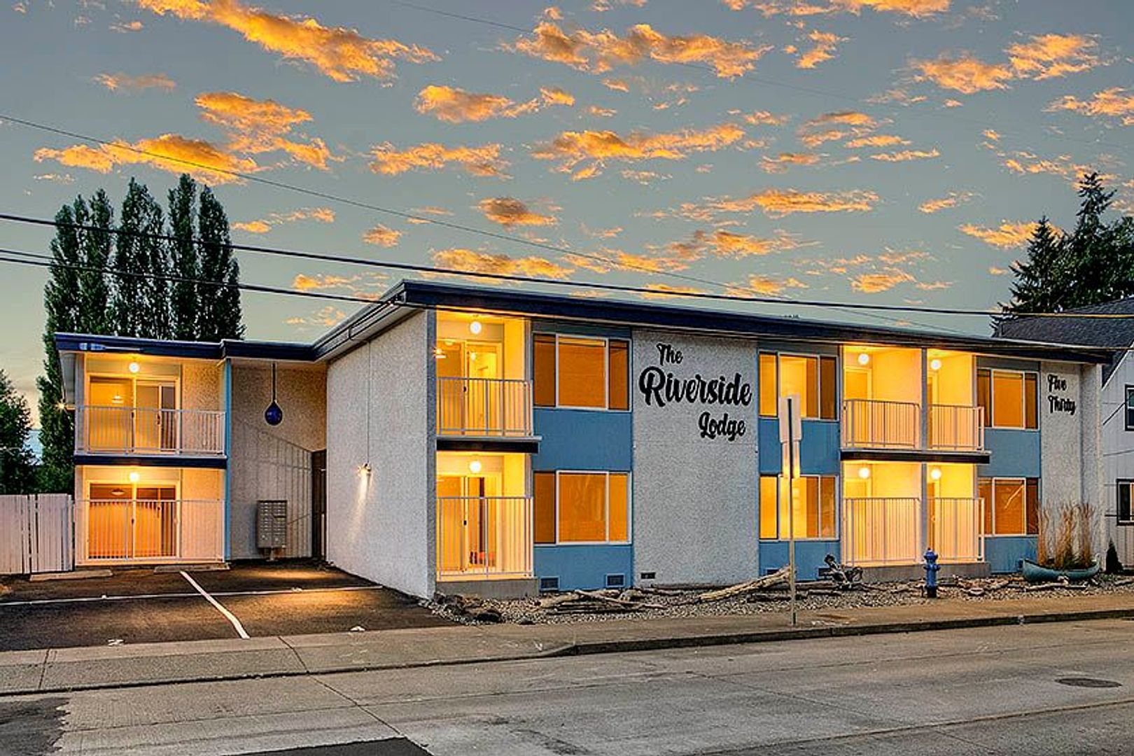 Seattle Apartment: 530 S. Cloverdale St.