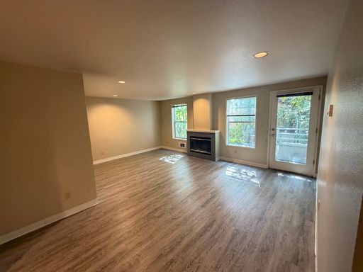 Charming 1-Bedroom with Balcony, In-Unit Laundry, and Secure Parking! – photo 1
