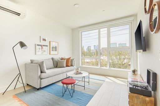 Sustainable Luxury Living at SOLIS: Your Haven in the City – photo 1