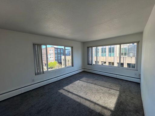 One Month Free! Live in Style: Spacious 1-Bedroom, Pet-Friendly, Walkable First Hill Location – photo 1