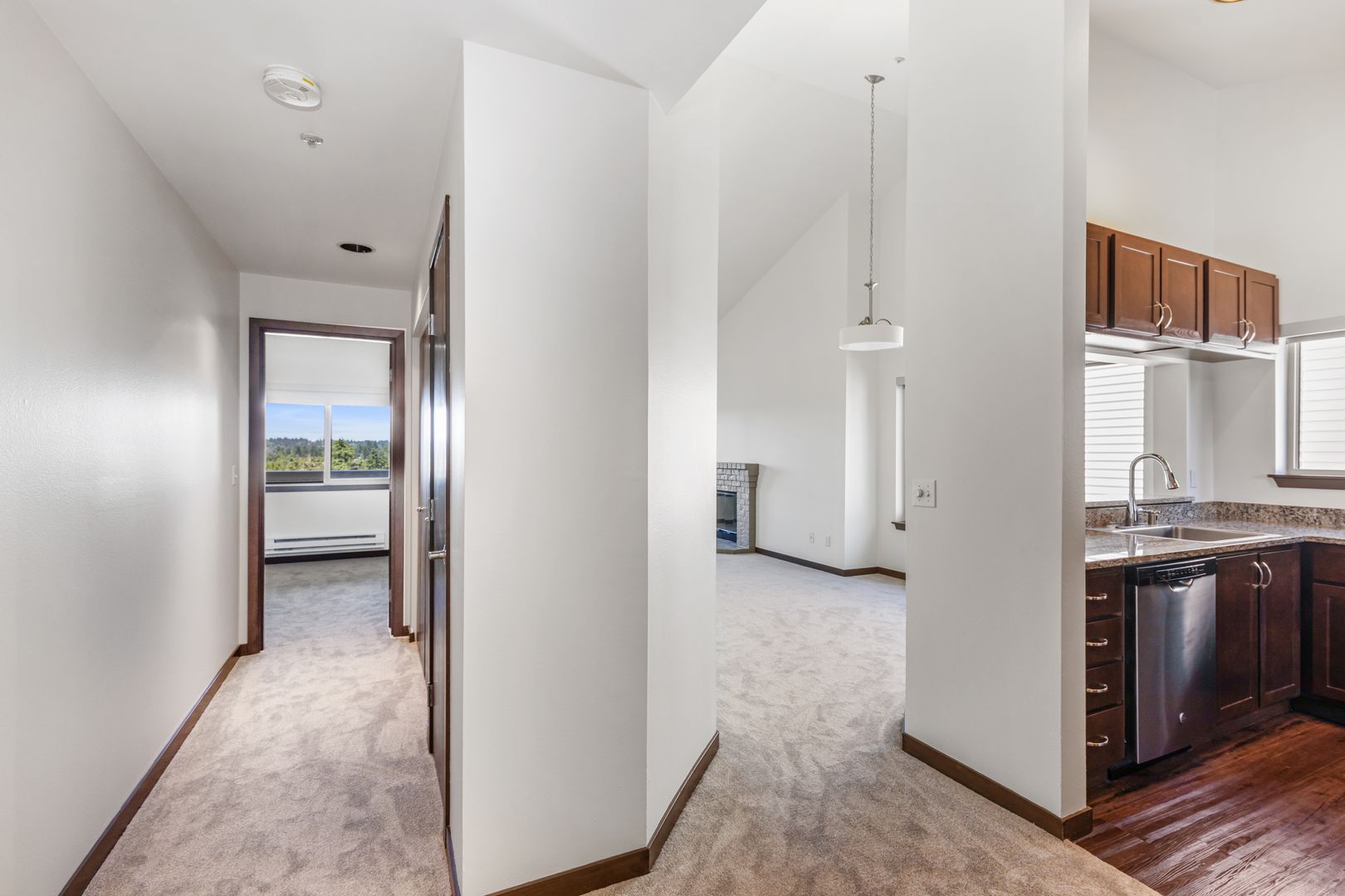 Bellevue Apartment: 12118 SE 31st St