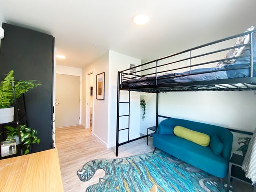 4 WEEKS RENT FREE! In Unit Laundry - Modern Studio Living with Shared Spaces and Vibrant Ballard Community – photo 1