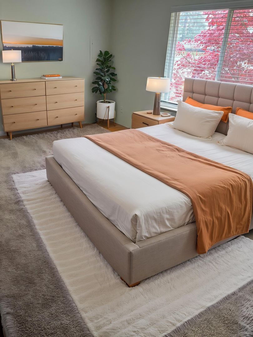 Edmonds Apartment: 7919-7929 236th St. SW