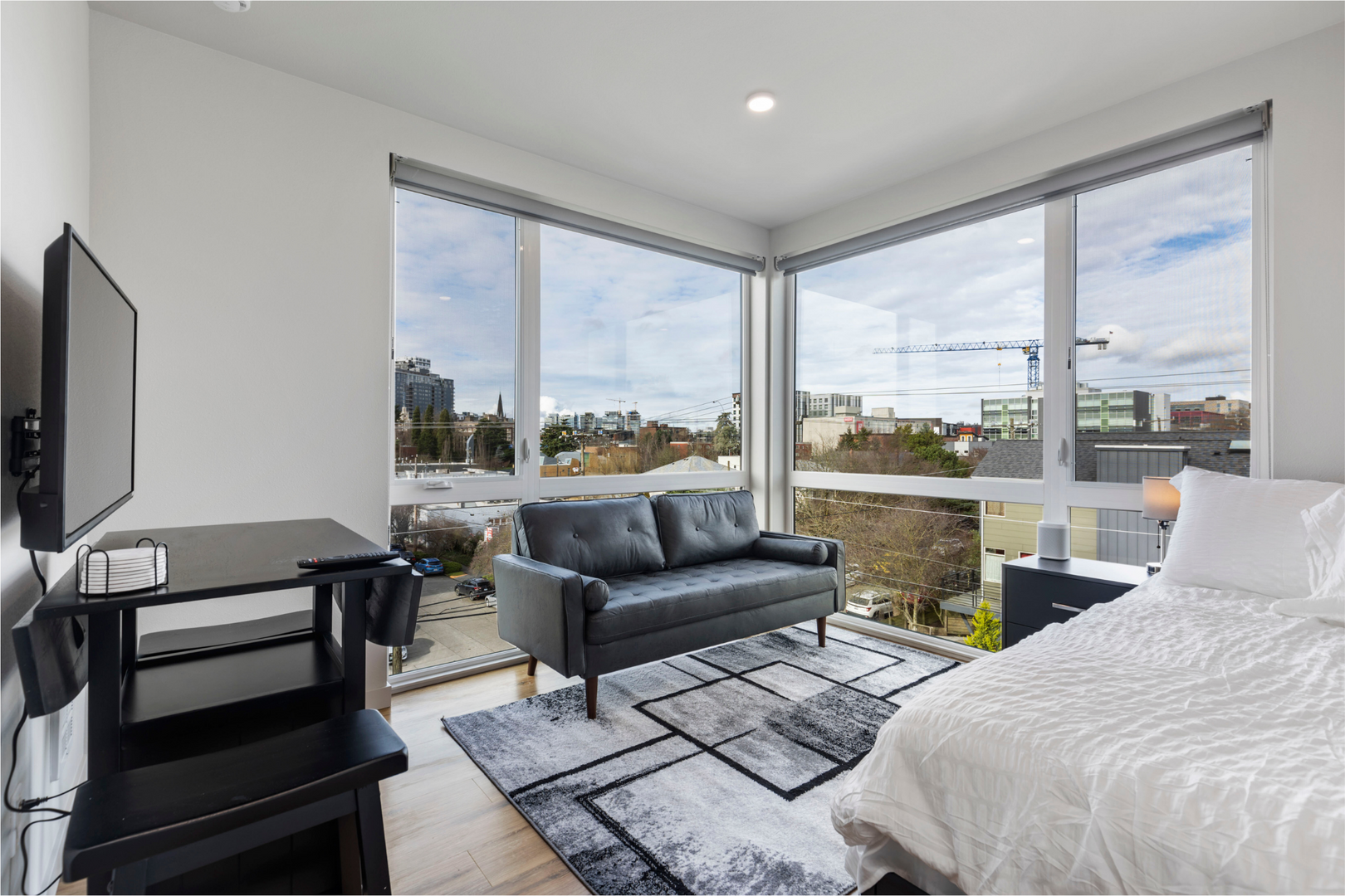 Seattle Apartment: 1305 E Marion St