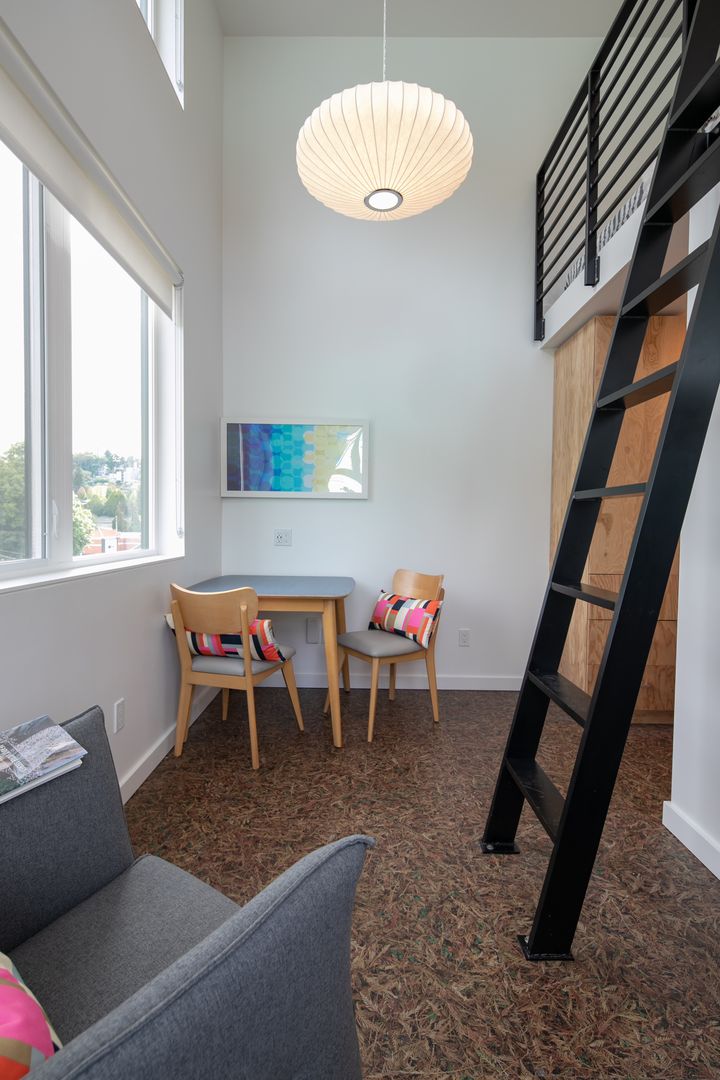 Seattle Apartment: 901 Hiawatha Pl S