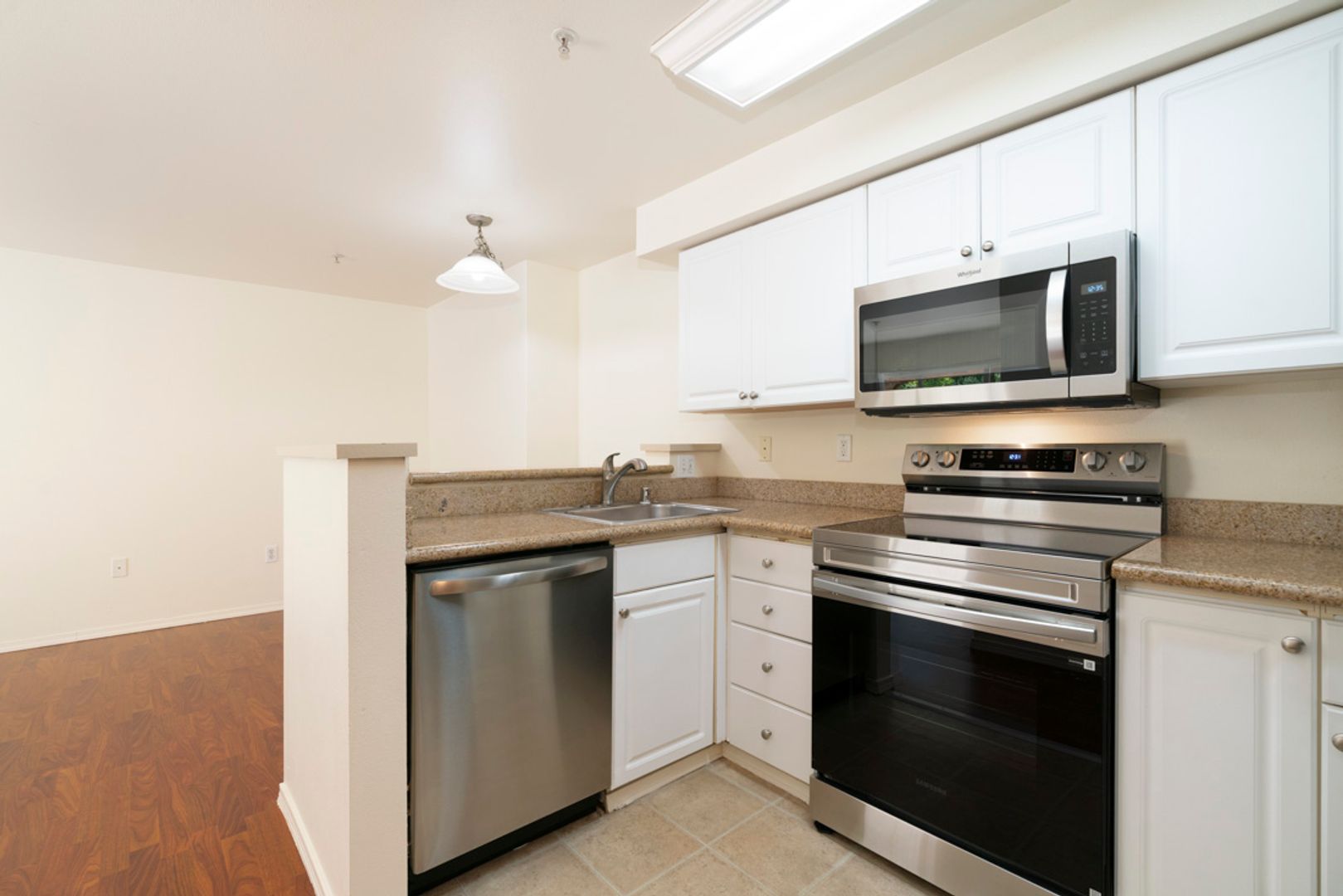 Seattle Apartment: 1307 N 43rd St