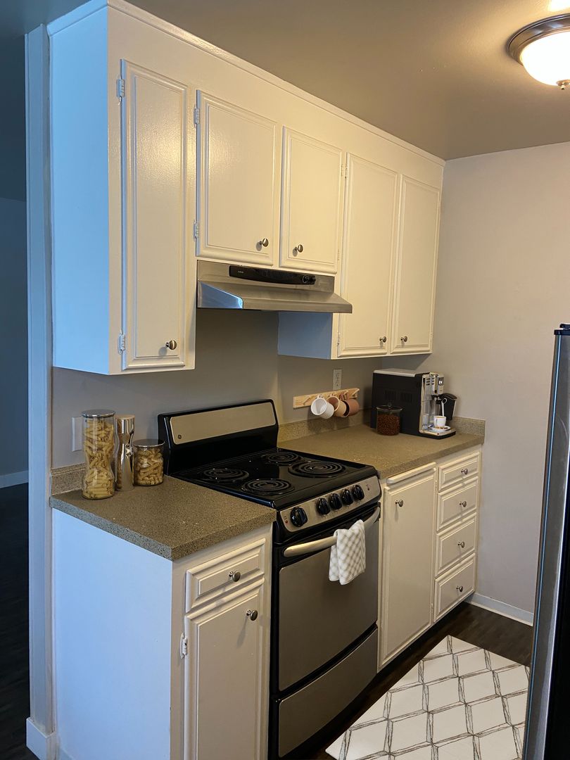 Bothell Apartment: 18125 96th Ave NE