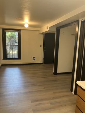 2 WEEKS FREE RENT: Your Oasis in the Heart of Seattle – photo 1