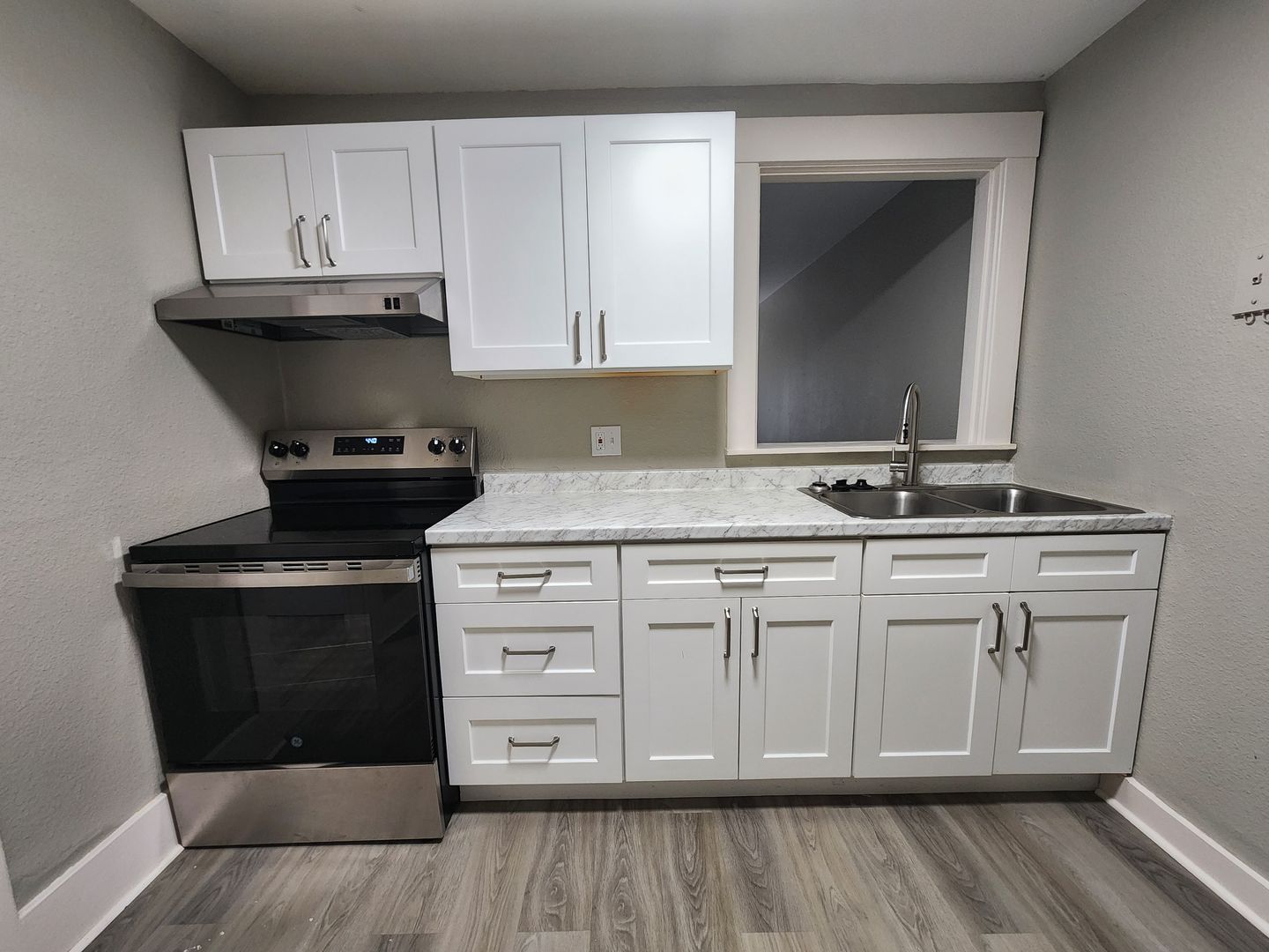 Tacoma Apartment: 414-422 Tacoma Ave S