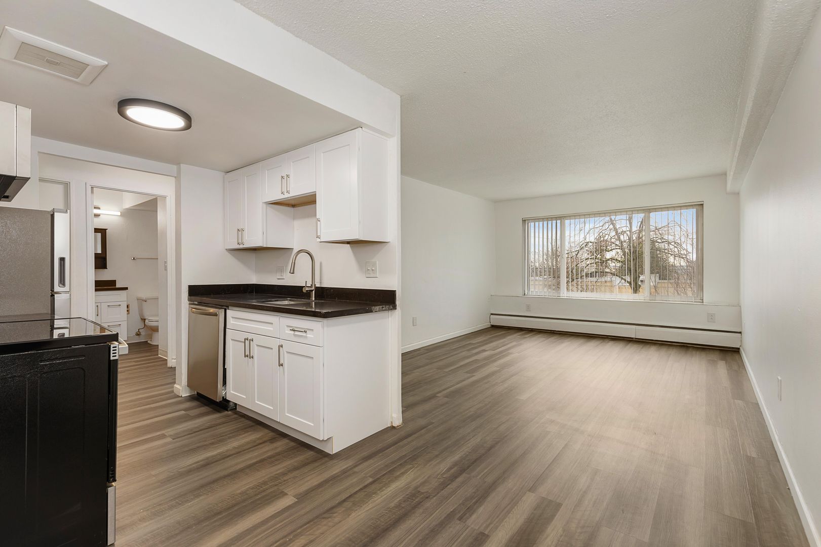 Seattle Apartment: 600 9th Ave