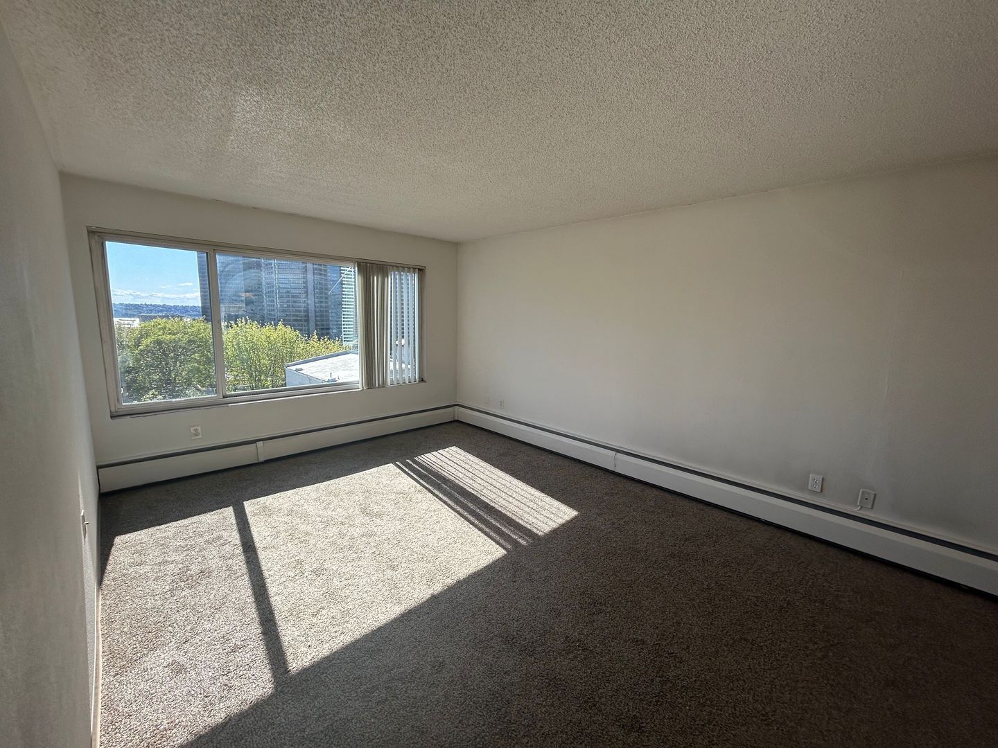 Seattle Apartment: 600 9th Ave