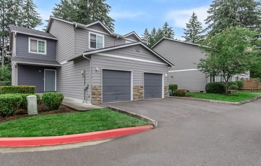 *1 month rent free + $250 look & lease special! Private 3 bed townhome - close to all amenities! – photo 1