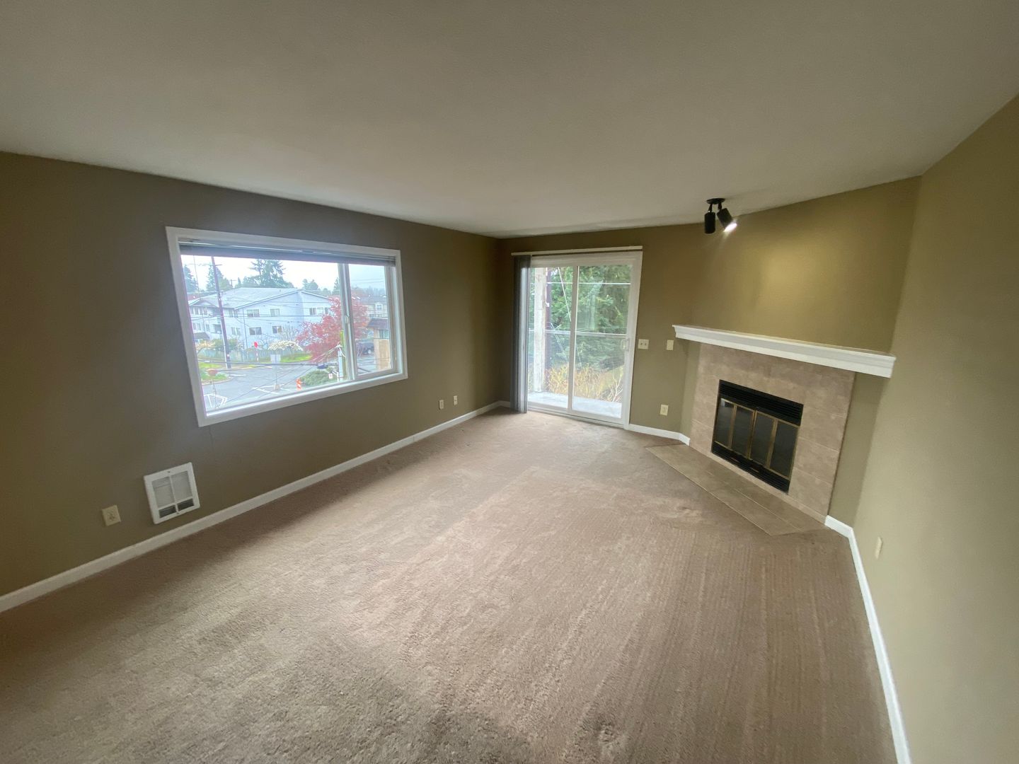 Seattle Apartment: 703 N 105th St.