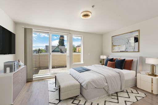 Spacious 2-Bedroom Townhome with Private Balcony and In-Unit Laundry – photo 1