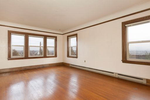 Vintage Charm - Large 1 Bedroom near Greenlake – photo 1