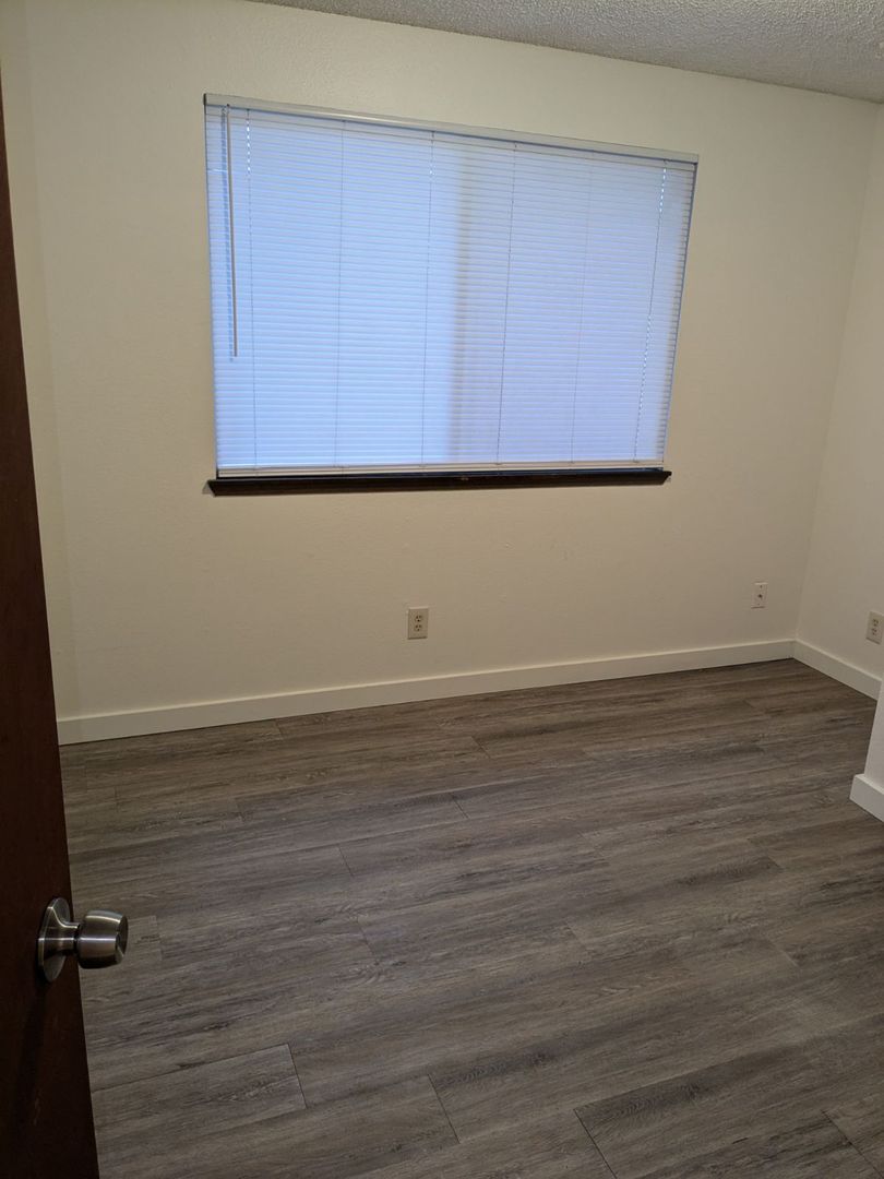 Bellevue Apartment: 700 140th Ave. SE