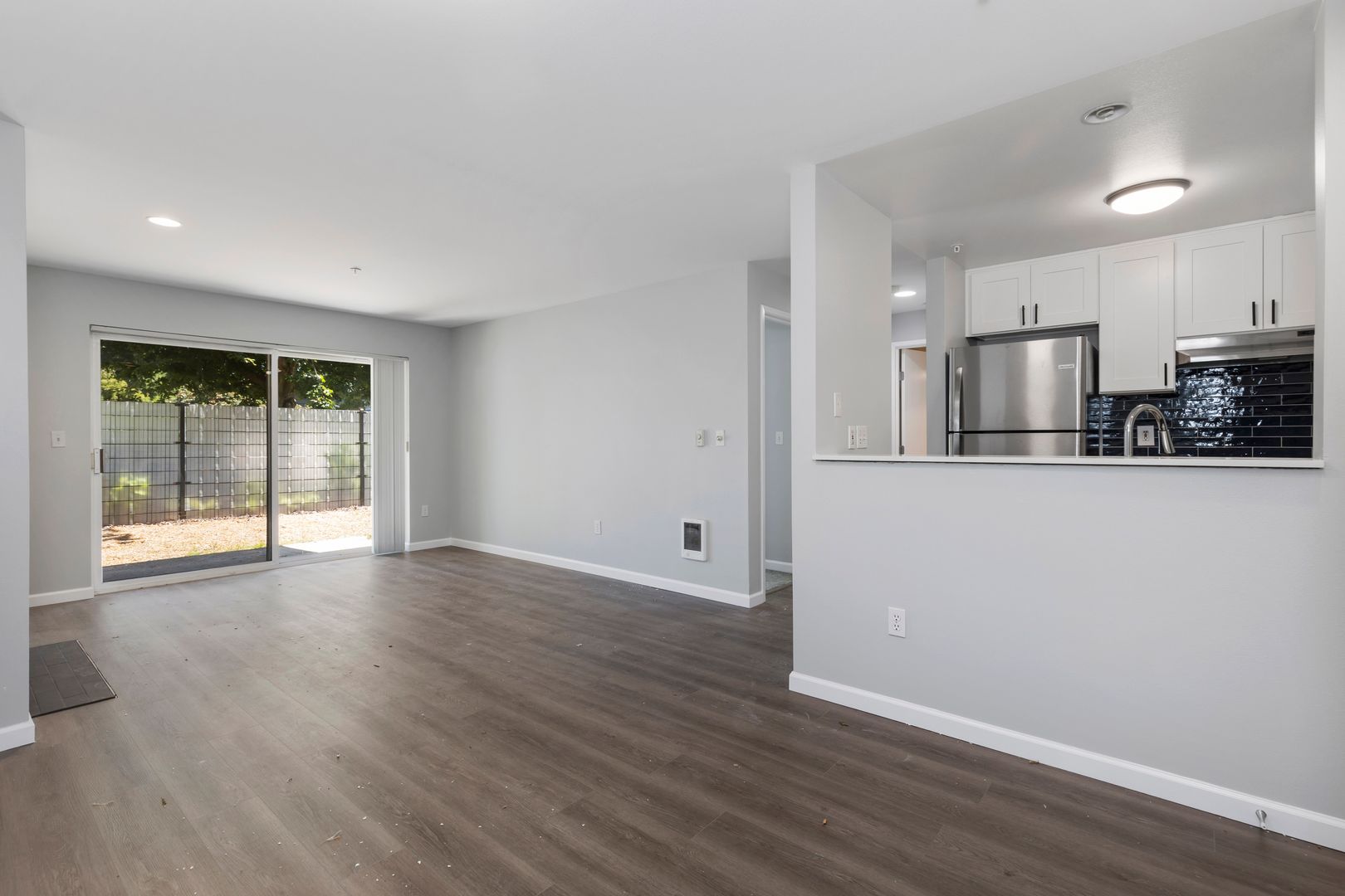 Seattle Apartment: 9527 Interlake Ave. N.