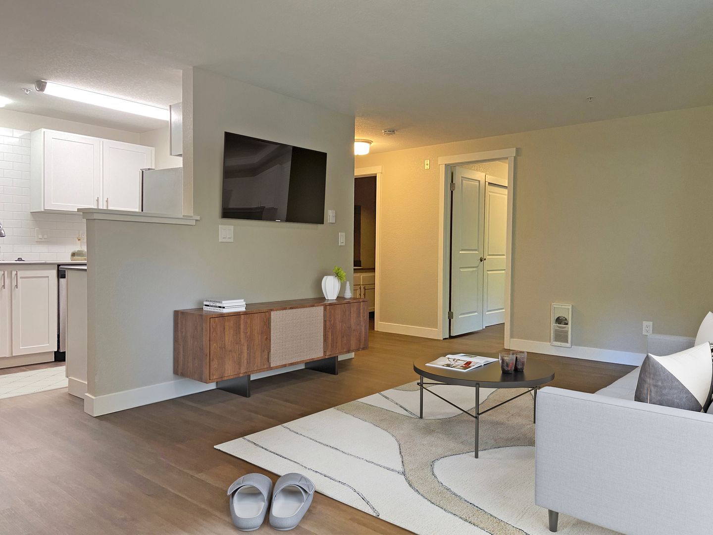 Bothell Apartment: 10735 Ross Rd